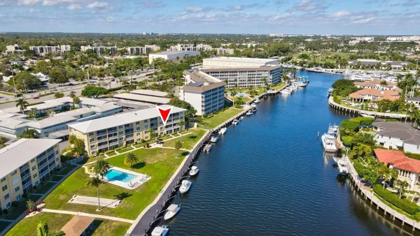 $2,950 | 330 North Federal Highway, Unit 211, Deerfield Beach, FL 33441