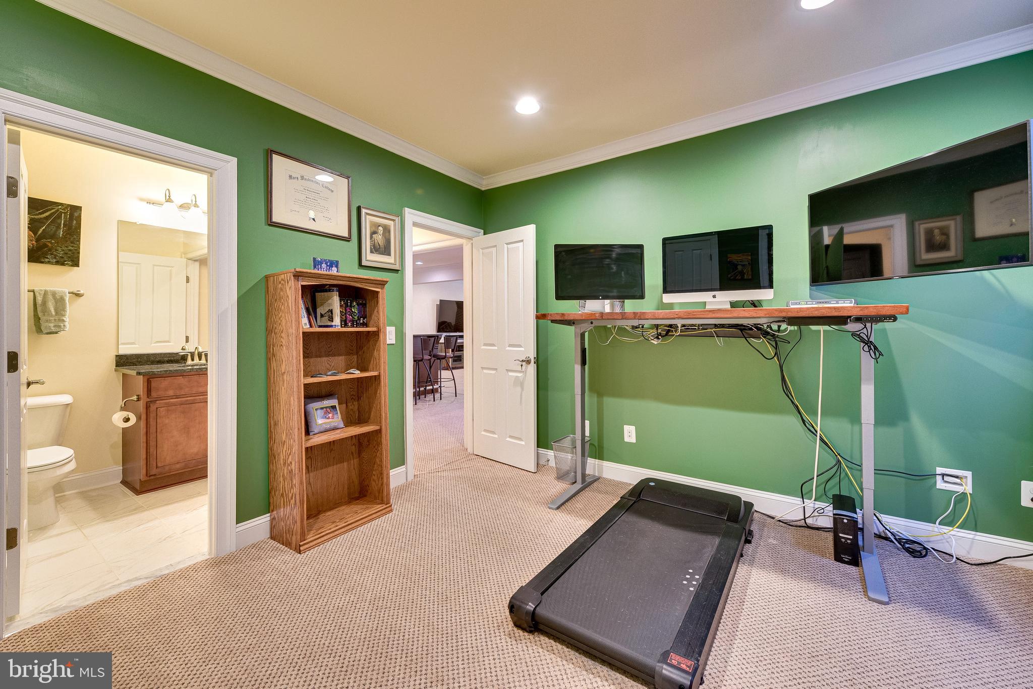 1705 Besley Road Vienna, VA 22182 - Photo 55 of 64