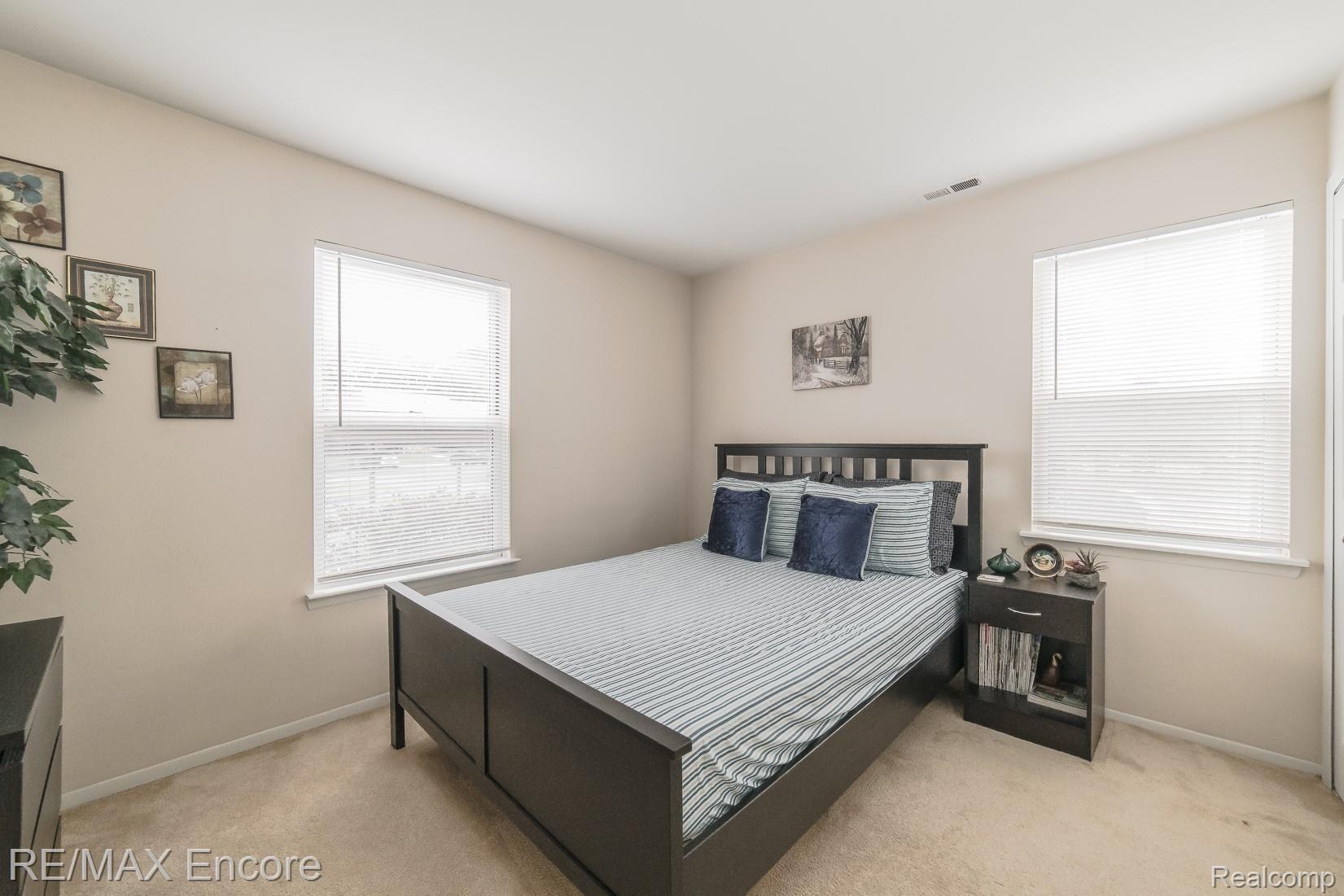 1510 Porter Circle Rochester, MI 48307 - Photo 19 of 28 1510 Porter Circle-21.jpg
