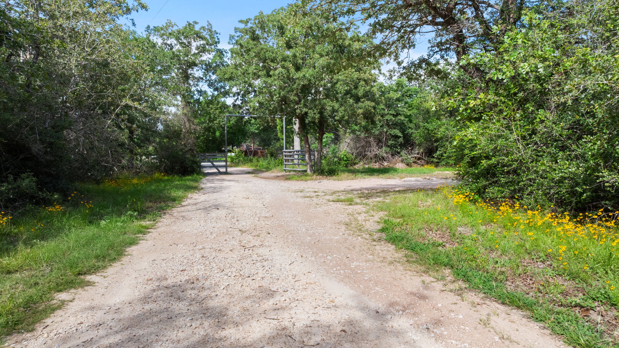 20311 Ed Acklin Road Manor, TX 78653 - Photo 36 of 40 Gallery Image 36