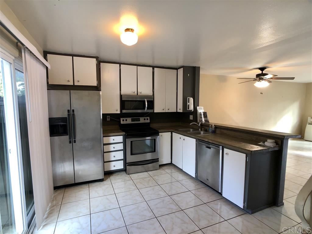 448 Ridgeway Court Spring Valley, CA 91977 - Photo 2 of 17