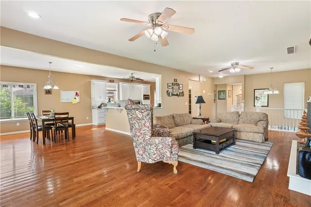 $659,999 | 14 Emerald Shore Drive, Lake Tapawingo, MO 64015