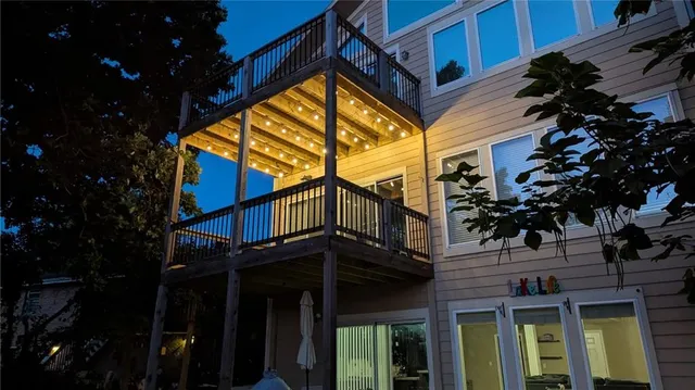 $659,999 | 14 Emerald Shore Drive, Lake Tapawingo, MO 64015