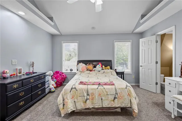 $659,999 | 14 Emerald Shore Drive, Lake Tapawingo, MO 64015