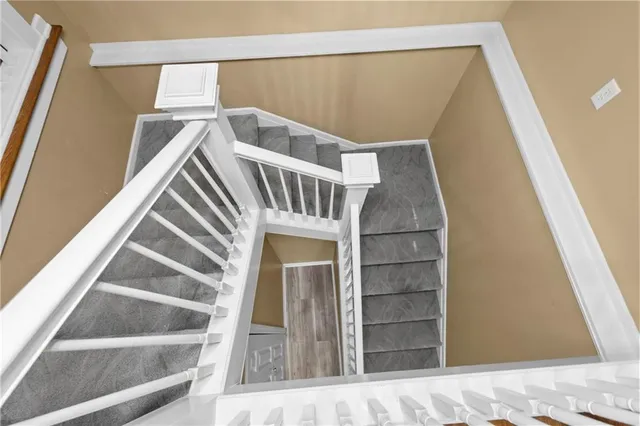 $659,999 | 14 Emerald Shore Drive, Lake Tapawingo, MO 64015