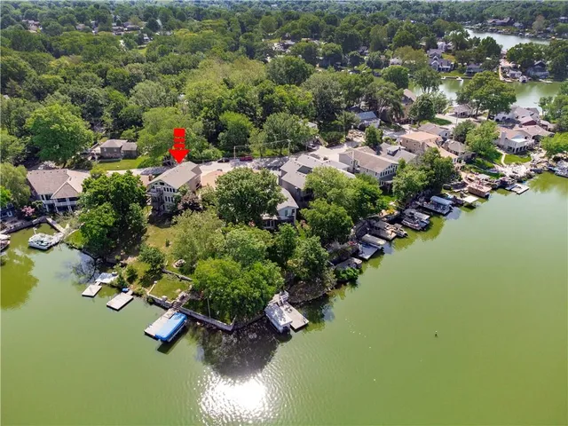 $659,999 | 14 Emerald Shore Drive, Lake Tapawingo, MO 64015