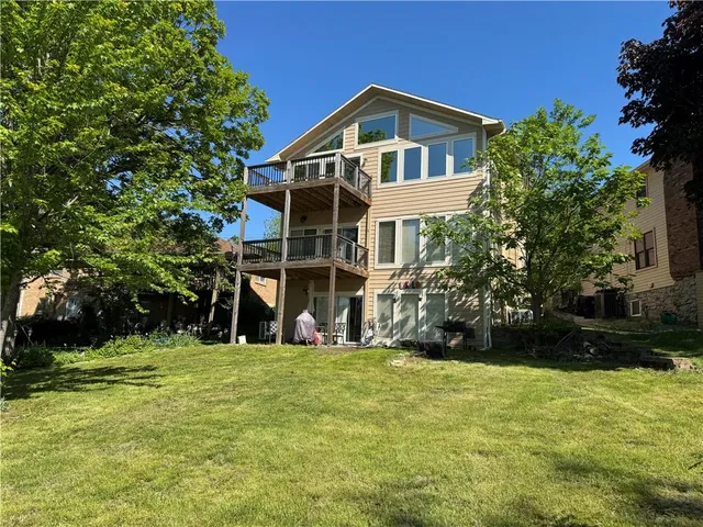 $659,999 | 14 Emerald Shore Drive, Lake Tapawingo, MO 64015