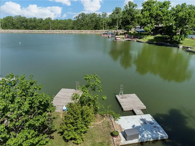 $659,999 | 14 Emerald Shore Drive, Lake Tapawingo, MO 64015