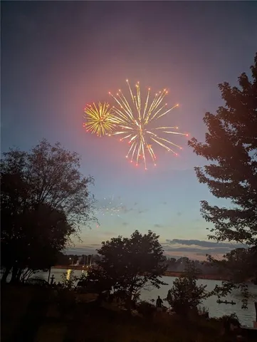 $659,999 | 14 Emerald Shore Drive, Lake Tapawingo, MO 64015