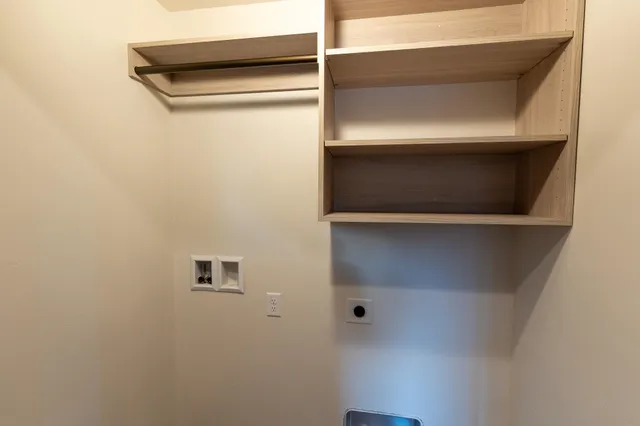 $359,900 | 1241 West Thorn Creek Drive, Hilbert, WI 54129