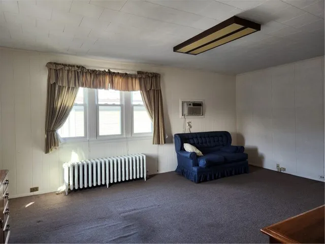 $1,200 | 218 West Main Street, Ligonier, PA 15658