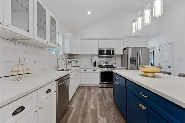 $2,000 | 4547 Newberry Street, Houston, TX 77051