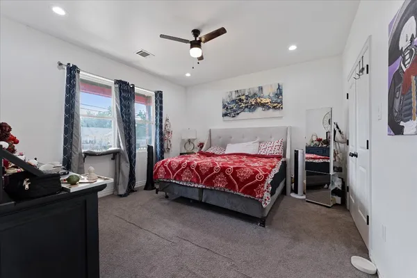 $2,000 | 4547 Newberry Street, Houston, TX 77051