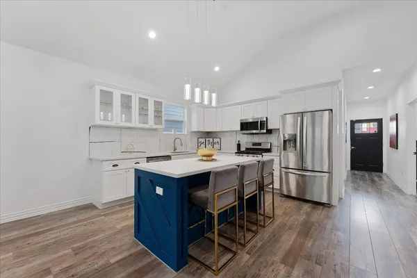 $2,000 | 4547 Newberry Street, Houston, TX 77051