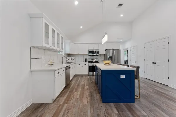 $2,000 | 4547 Newberry Street, Houston, TX 77051