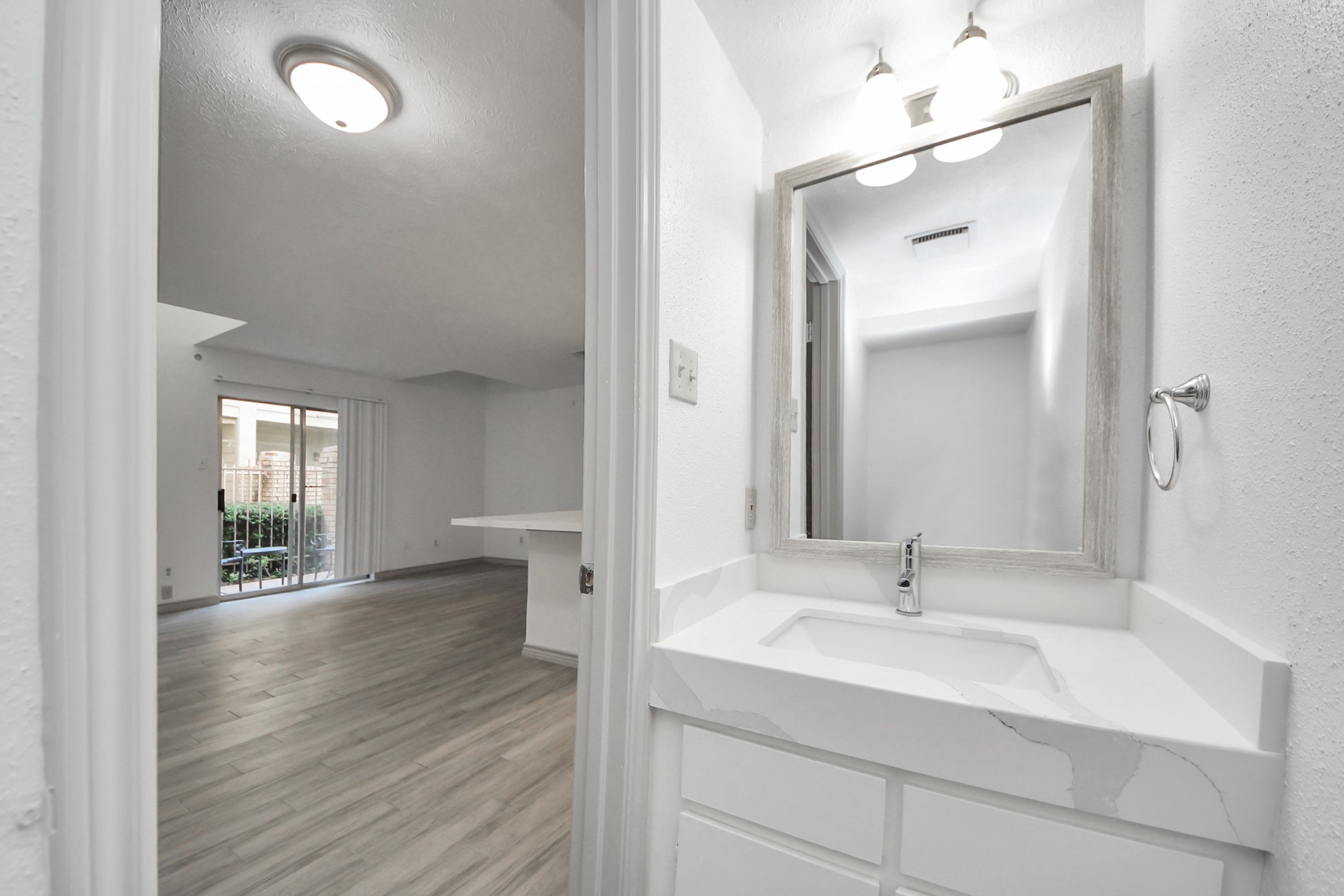 1515 Sandy Springs Road, Unit 1202 Houston, TX 77042 - Photo 31 of 43 Gallery Image 31