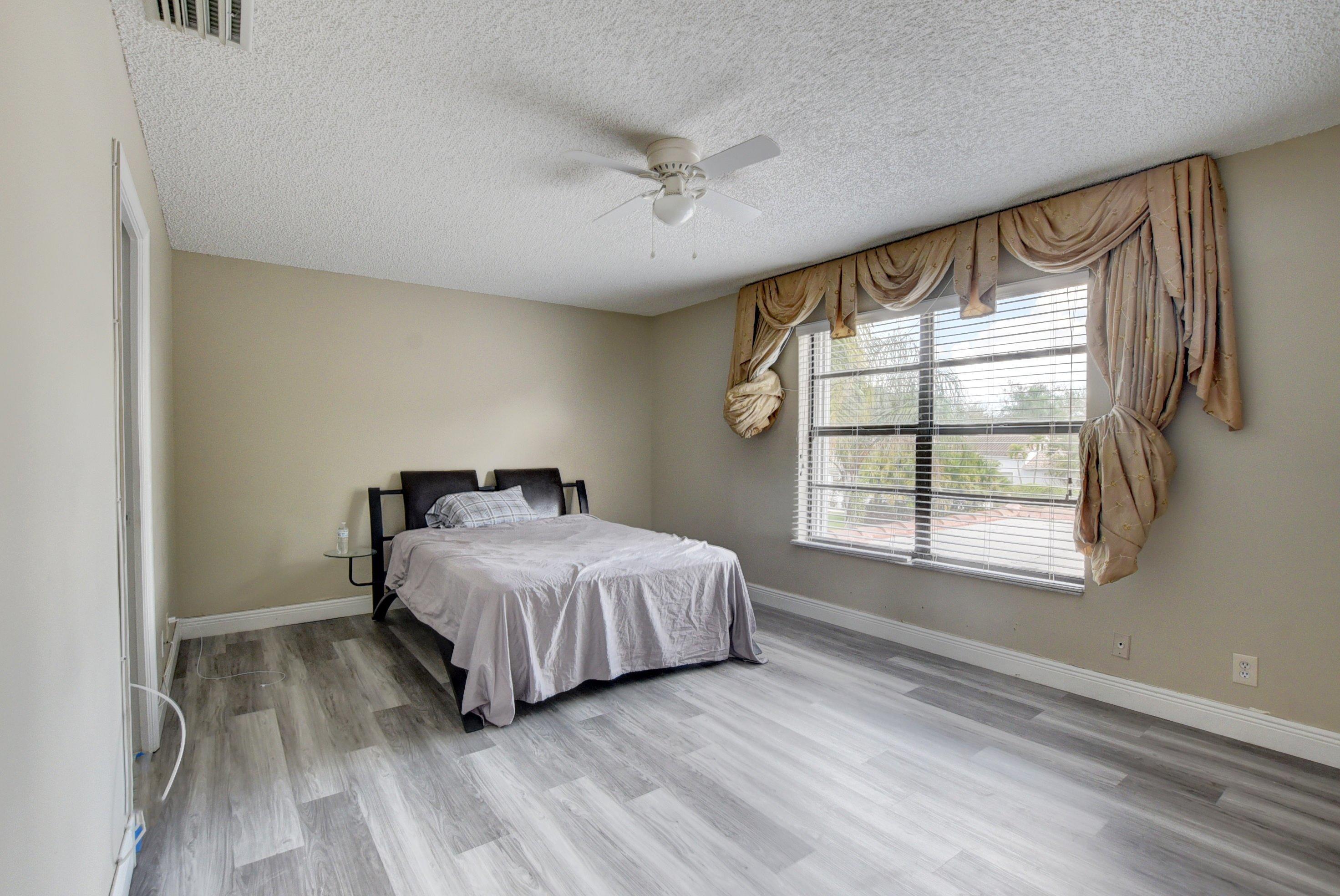 8718 Vía Reale Boca Raton, FL 33496 - Photo 12 of 26 12
