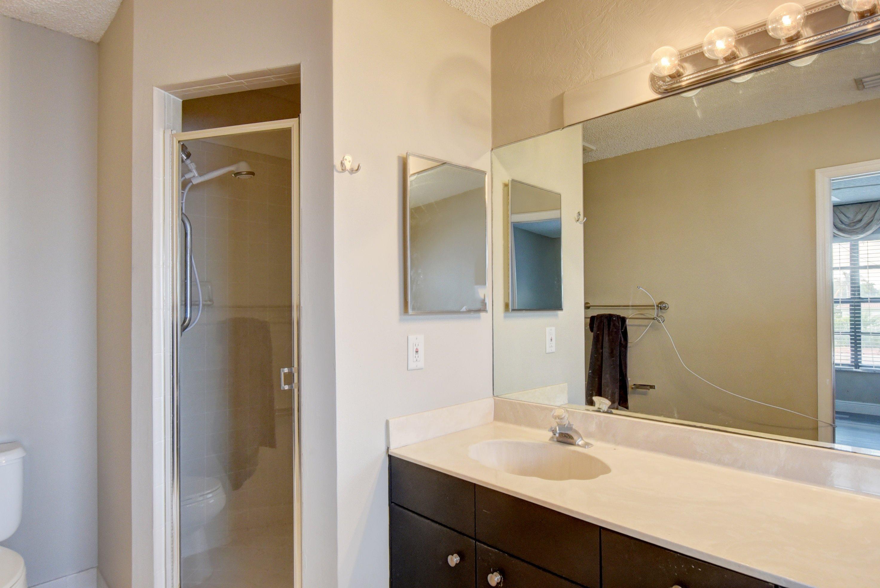 8718 Vía Reale Boca Raton, FL 33496 - Photo 16 of 26 16
