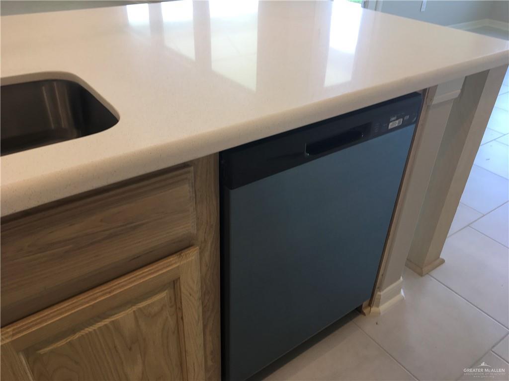 14119 Mylie Way McAllen, TX 78504 - Photo 21 of 29 a view of walk in closet