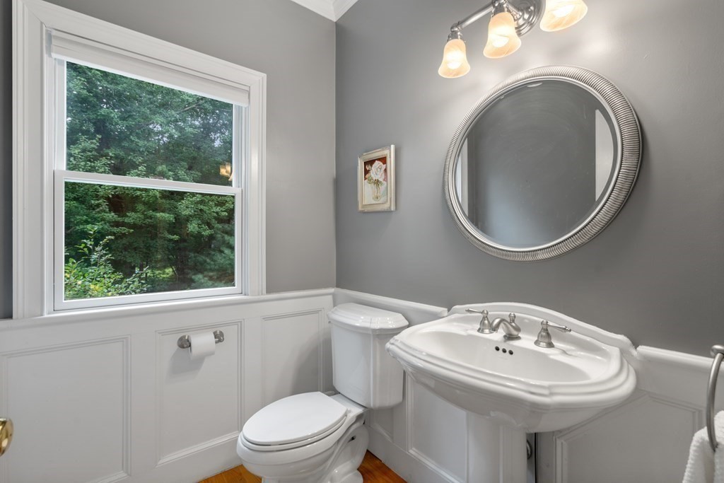 6 Sandy Hill Road Wayland, MA 01778 - Photo 11 of 40