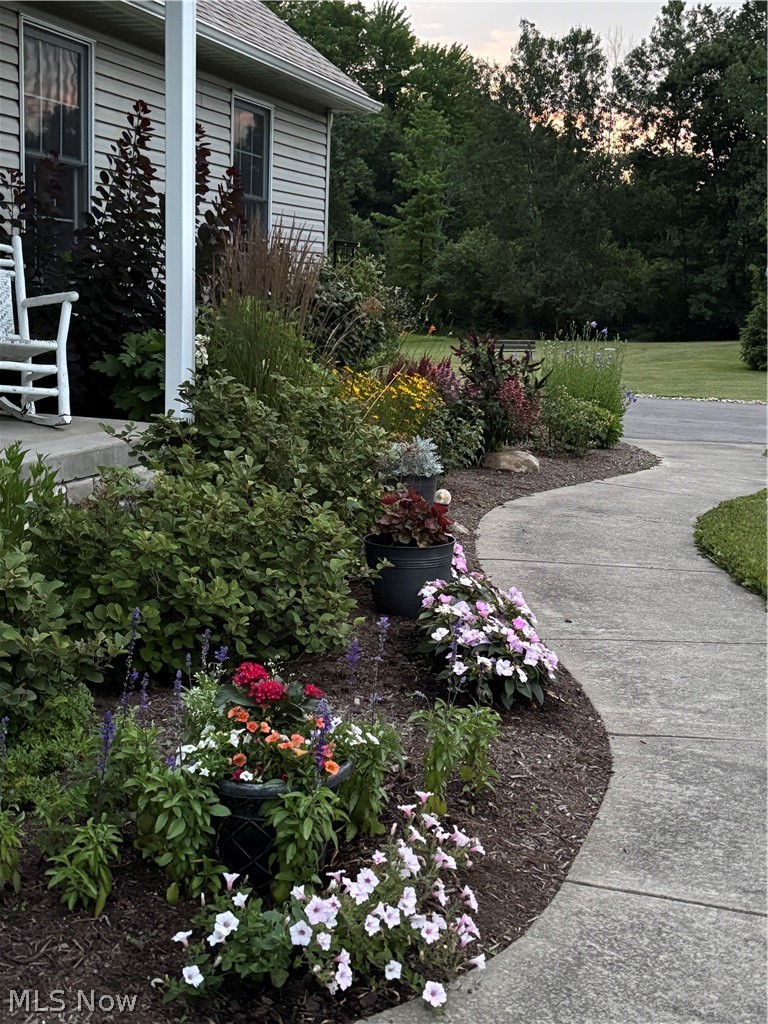 10960 Auburn Road Chardon, OH 44024 - Photo 43 of 50 Spring yard