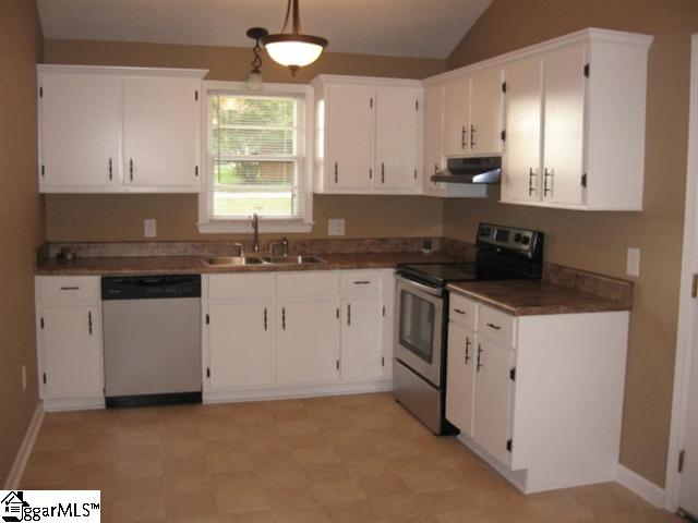 433 Rotterdam Road Easley, SC 29640 - Photo 4 of 17