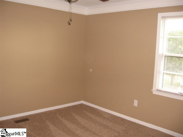 433 Rotterdam Road Easley, SC 29640 - Photo 9 of 17