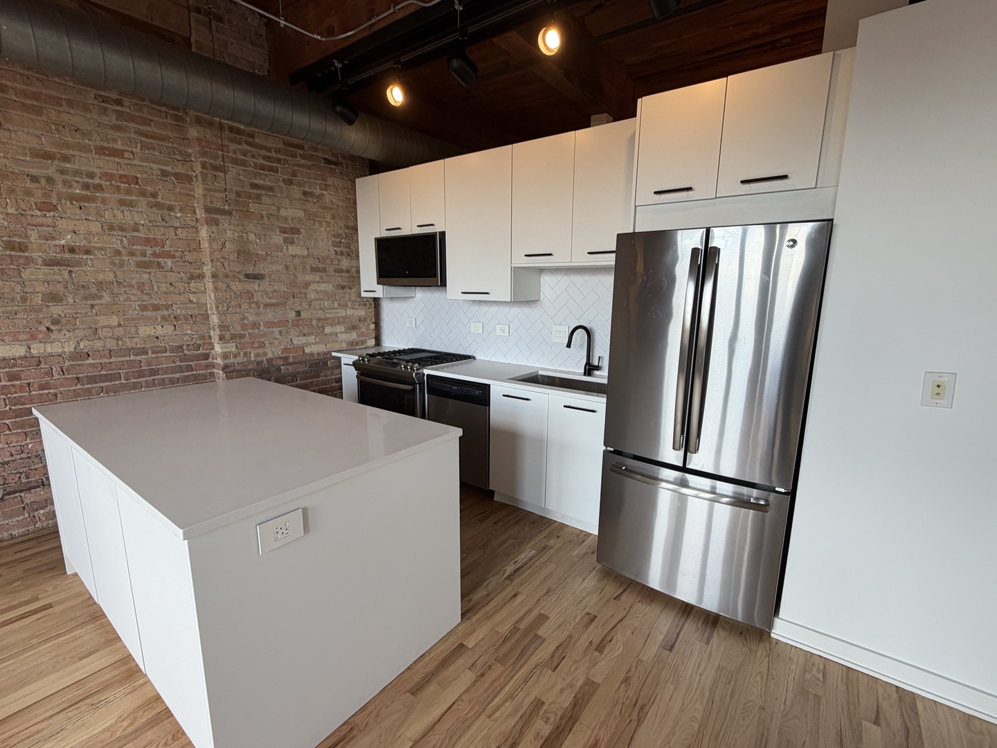 1500 West Monroe Street, Unit 527 Chicago, IL 60607 - Photo 5 of 15