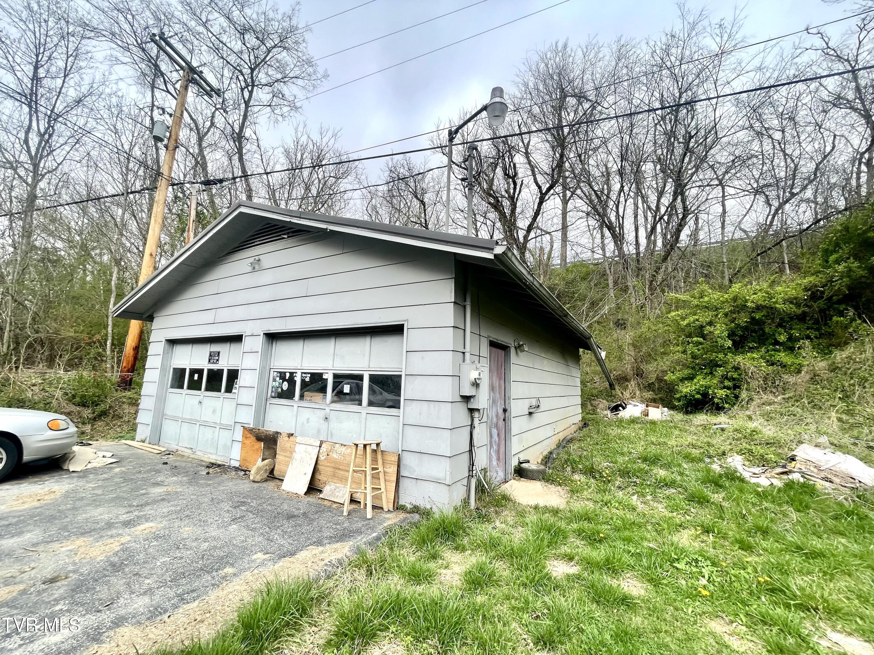 6060 Daniel Boone Road Gate City, VA 24251 - Photo 4 of 22 IMG_7234