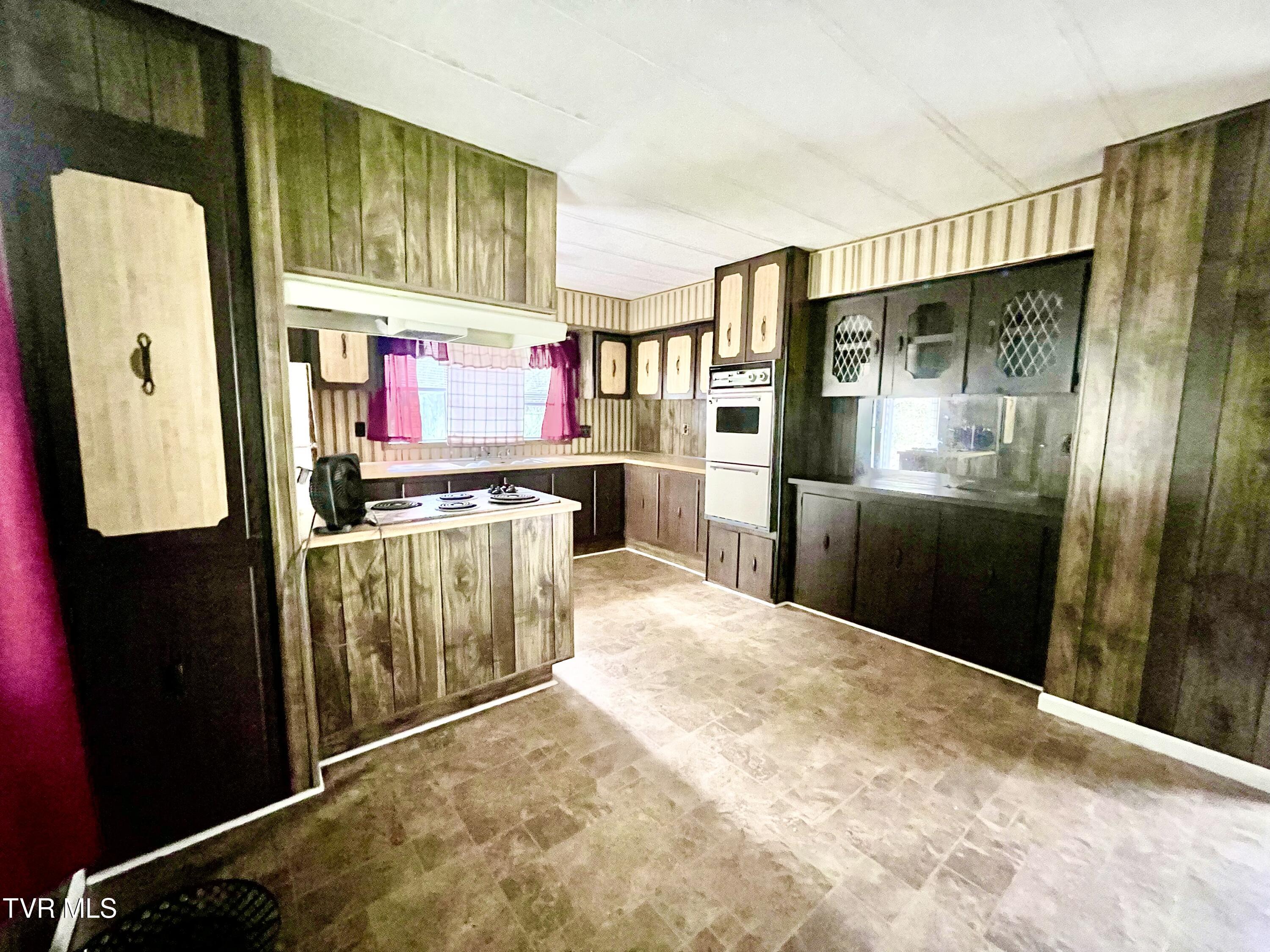 6060 Daniel Boone Road Gate City, VA 24251 - Photo 8 of 22 IMG_7214