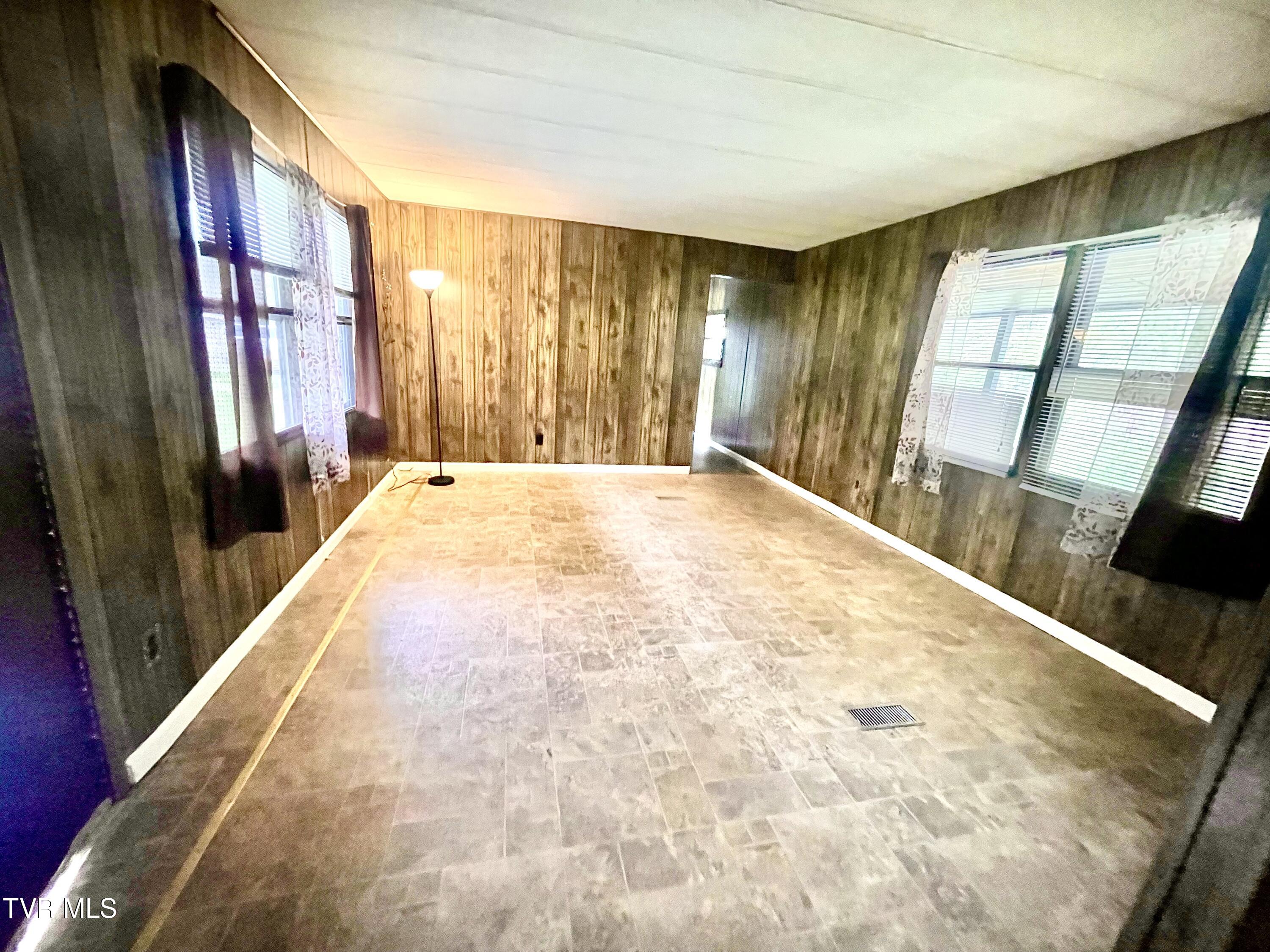 6060 Daniel Boone Road Gate City, VA 24251 - Photo 9 of 22 IMG_7227