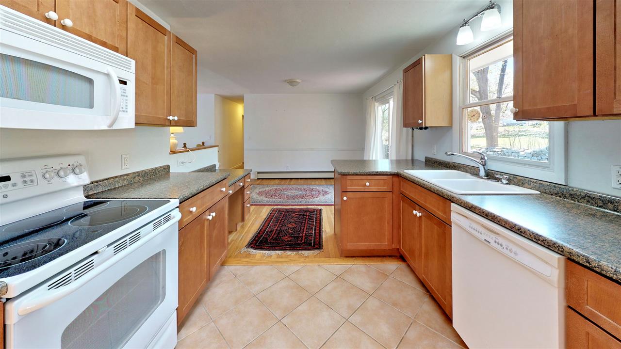 13 Little Pond Road Sandwich, NH 03227 - Photo 21 of 40