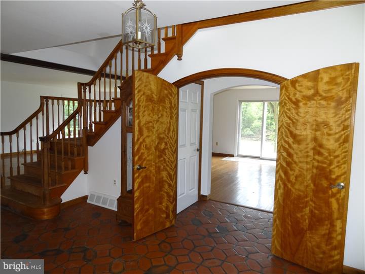 2 Justa Lane Cherry Hill, NJ 08003 - Photo 13 of 24 Foyer