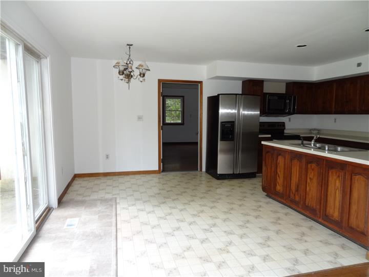 2 Justa Lane Cherry Hill, NJ 08003 - Photo 3 of 24 Kitchen