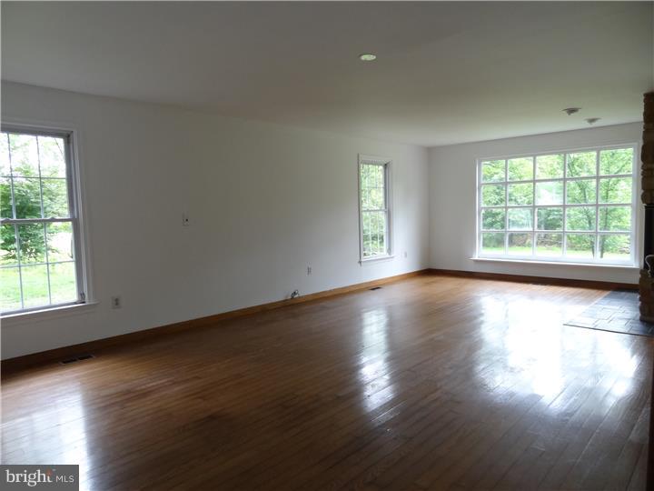 2 Justa Lane Cherry Hill, NJ 08003 - Photo 9 of 24 Family Room