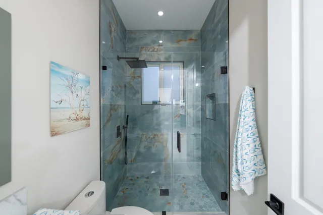 $2,200,000 | 1631 Sunrise Drive, Big Pine Key, FL 33043