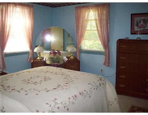 14 Fairbanks Road Sidney, ME 04330 - Photo 8 of 19 Bedroom.