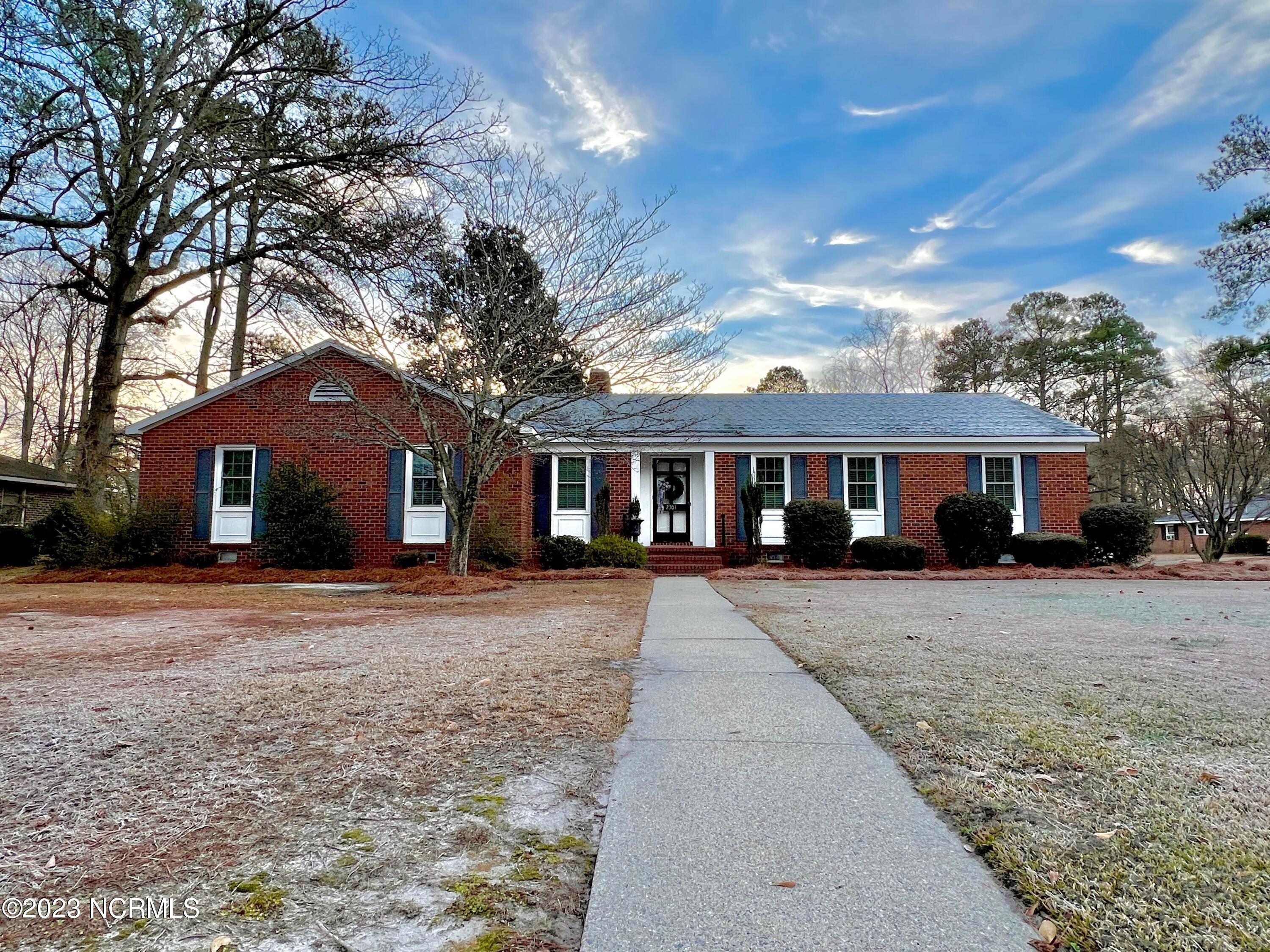 2301 Hardee Road Kinston, NC 28504 - Photo 1 of 71 322133113_566631691656333_13409620517668