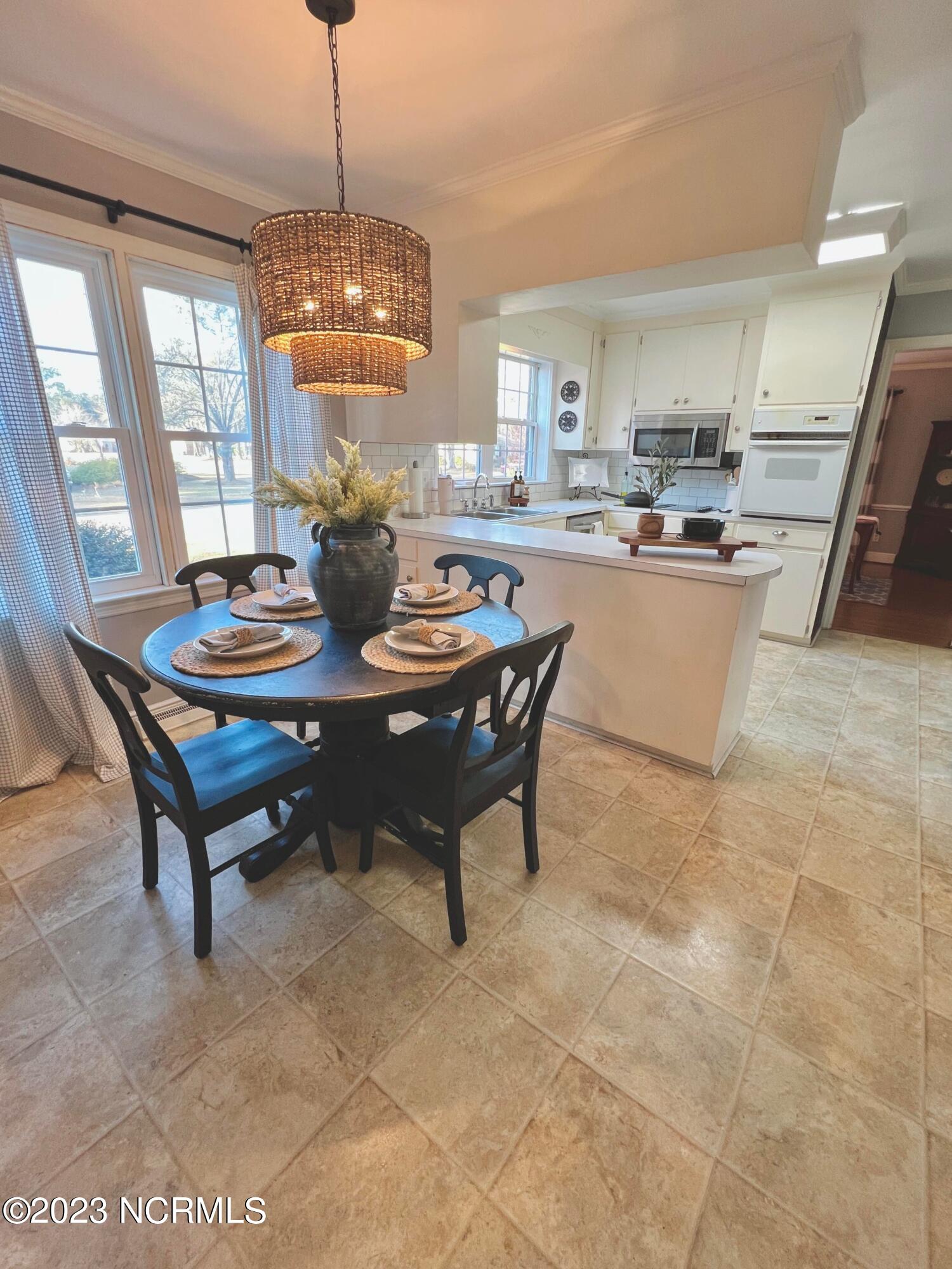2301 Hardee Road Kinston, NC 28504 - Photo 22 of 71 321138686_721961705905655_10723482086319