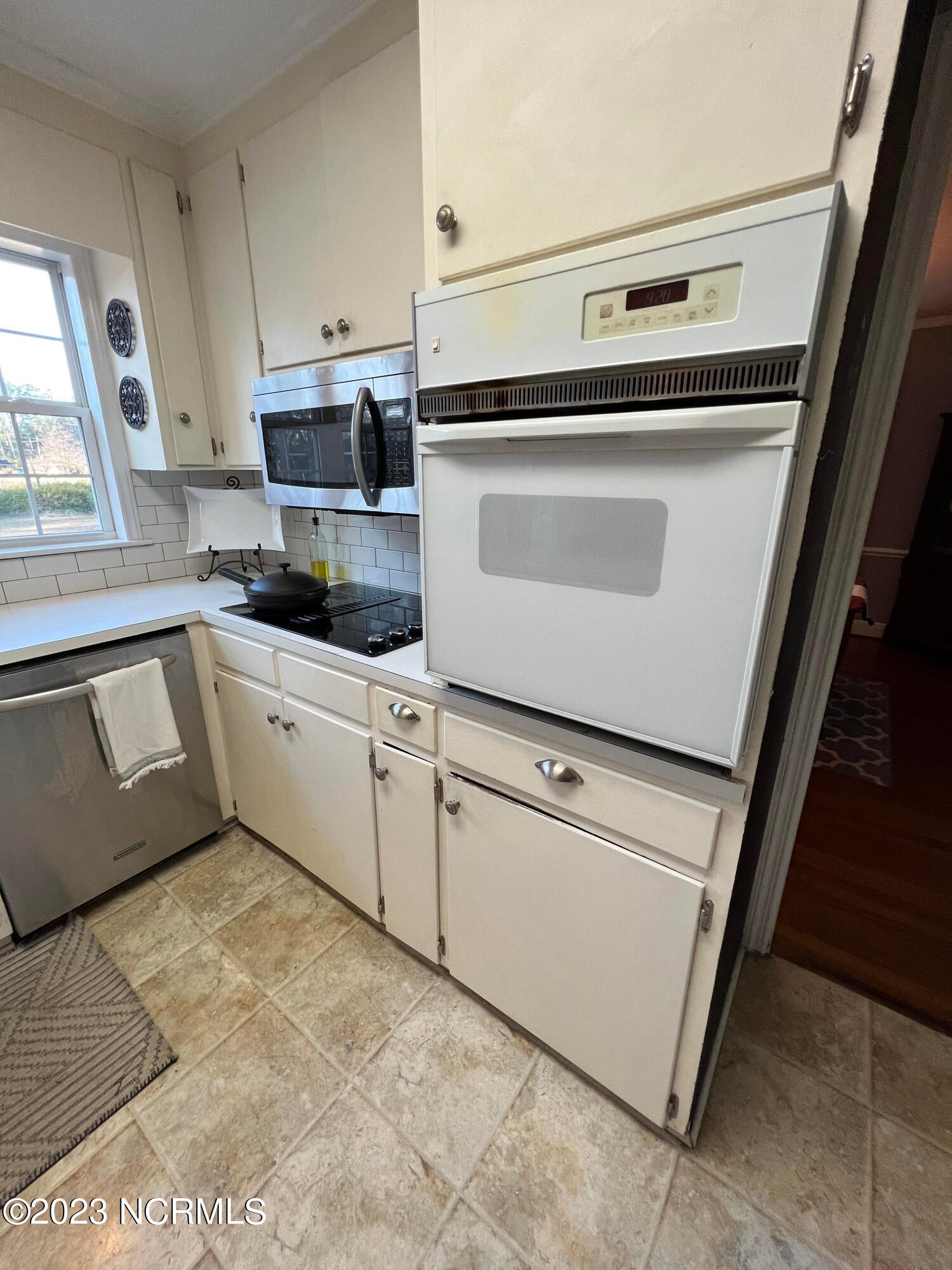 2301 Hardee Road Kinston, NC 28504 - Photo 28 of 71 322785172_696671341929723_30144380734928