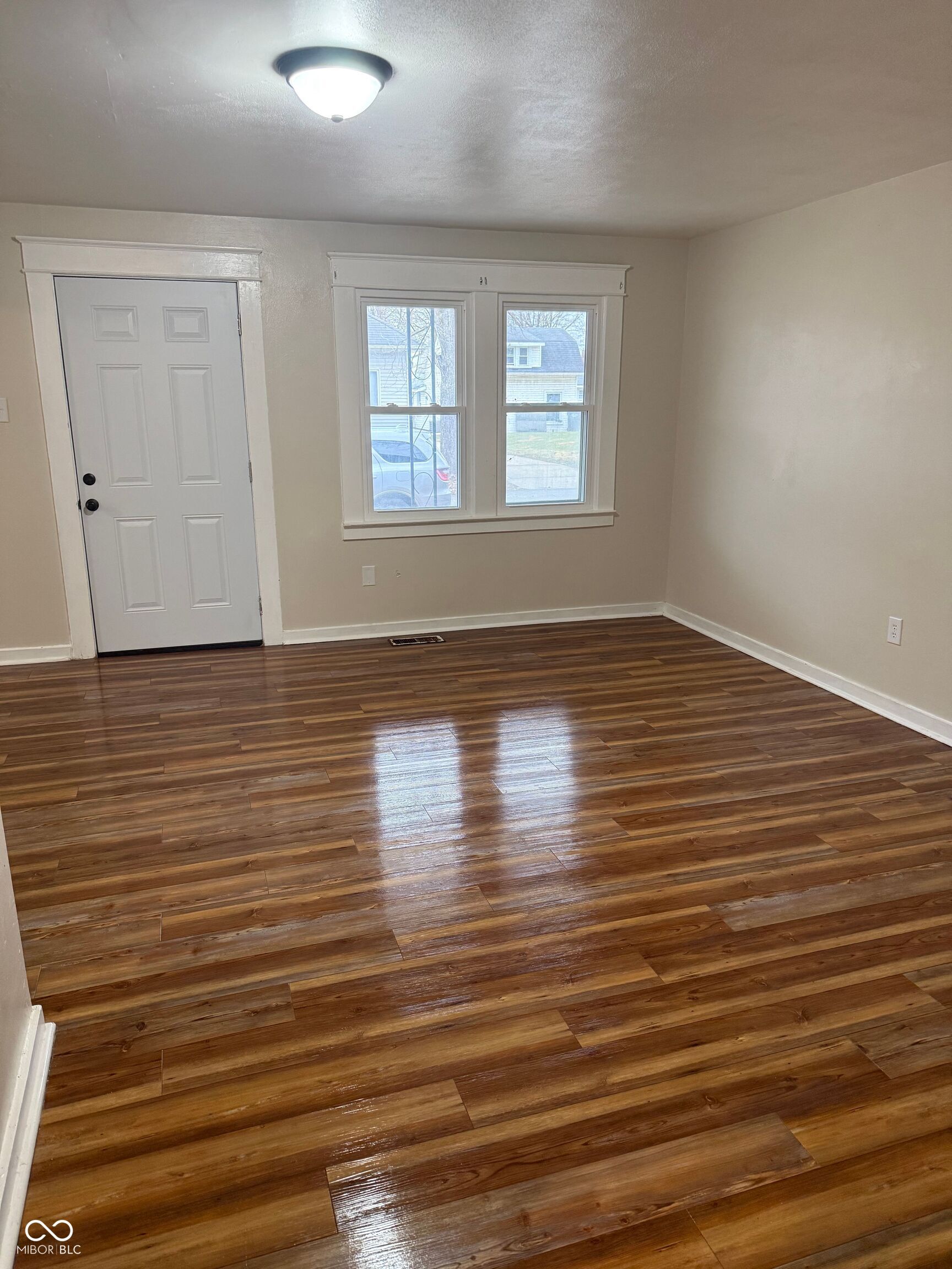908 Walnut Street Anderson, IN 46012 - Photo 8 of 19