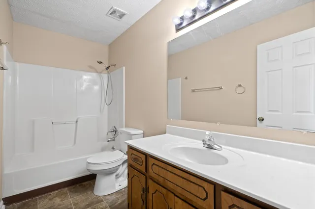 $795 | 308 Thompsonville Lane, Unit 801, Oak Grove, KY 42262