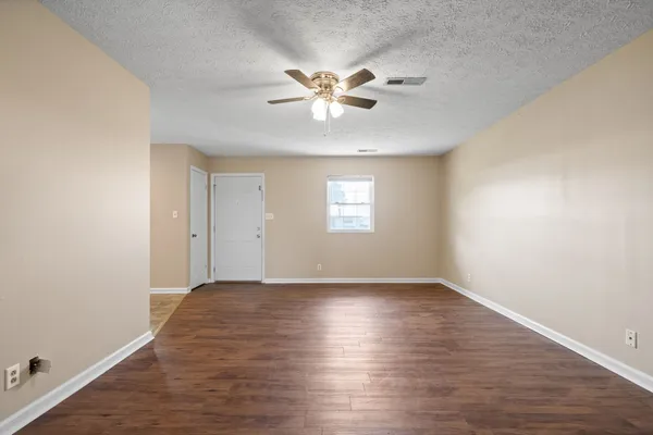 $795 | 308 Thompsonville Lane, Unit 801, Oak Grove, KY 42262