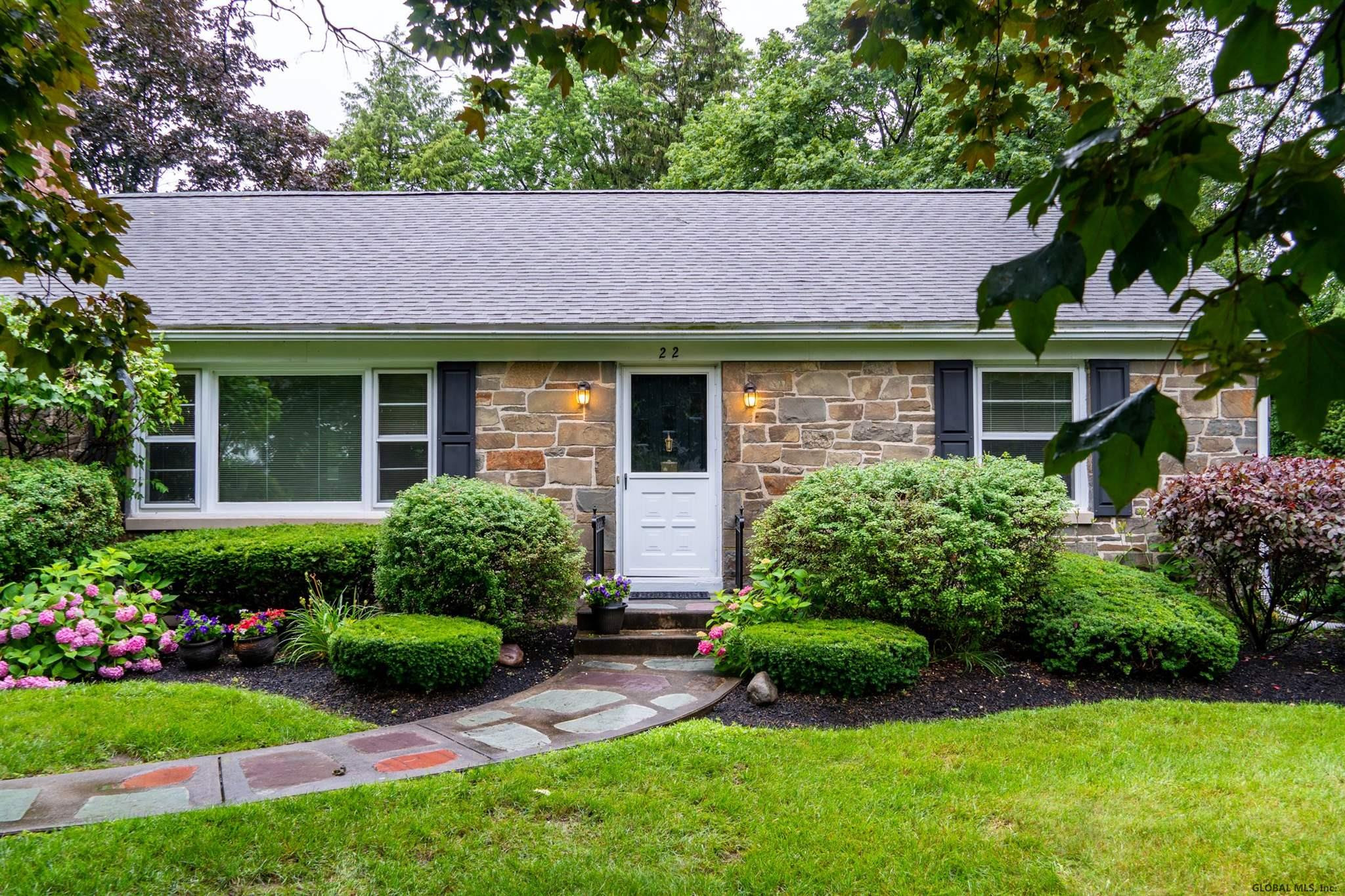 22 Aspinwall Road Colonie, NY 12211 - Photo 3 of 40 Photo 3
