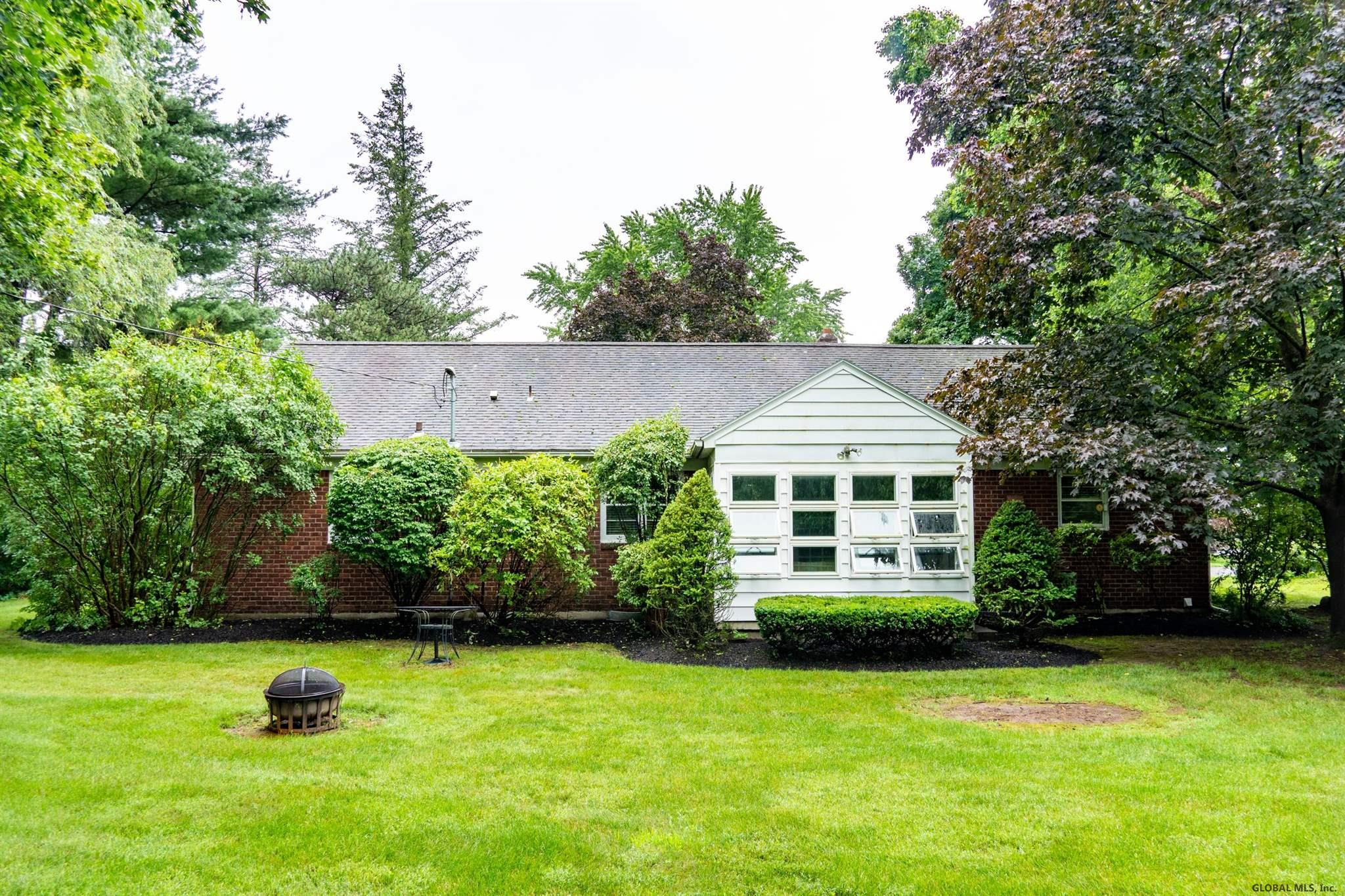 22 Aspinwall Road Colonie, NY 12211 - Photo 37 of 40 Photo 37