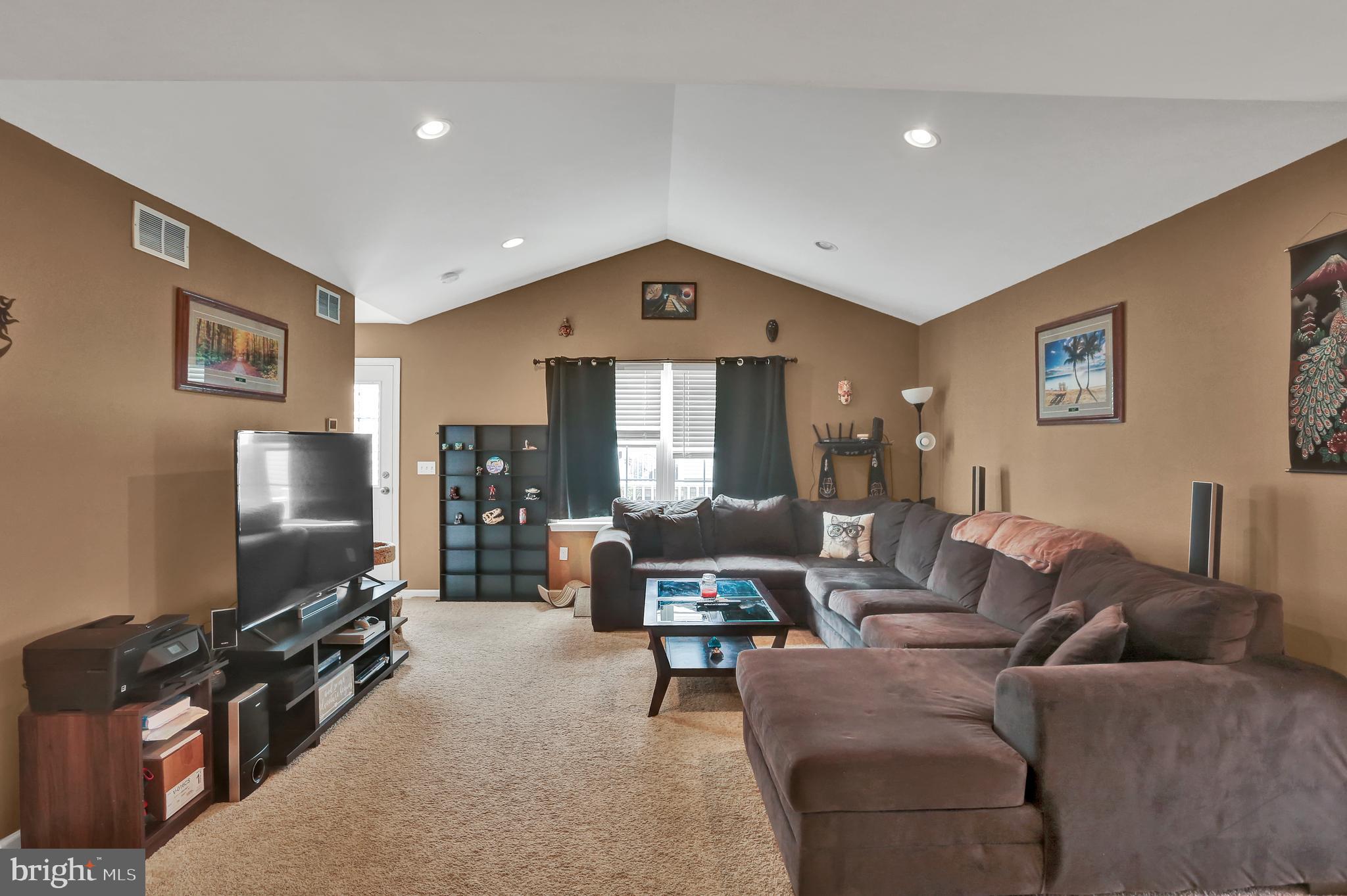 3355 Seip Road Macungie, PA 18062 - Photo 8 of 27 Gallery Image 8