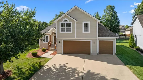 $449,900 | Undisclosed Address, Lee's Summit, MO 64082