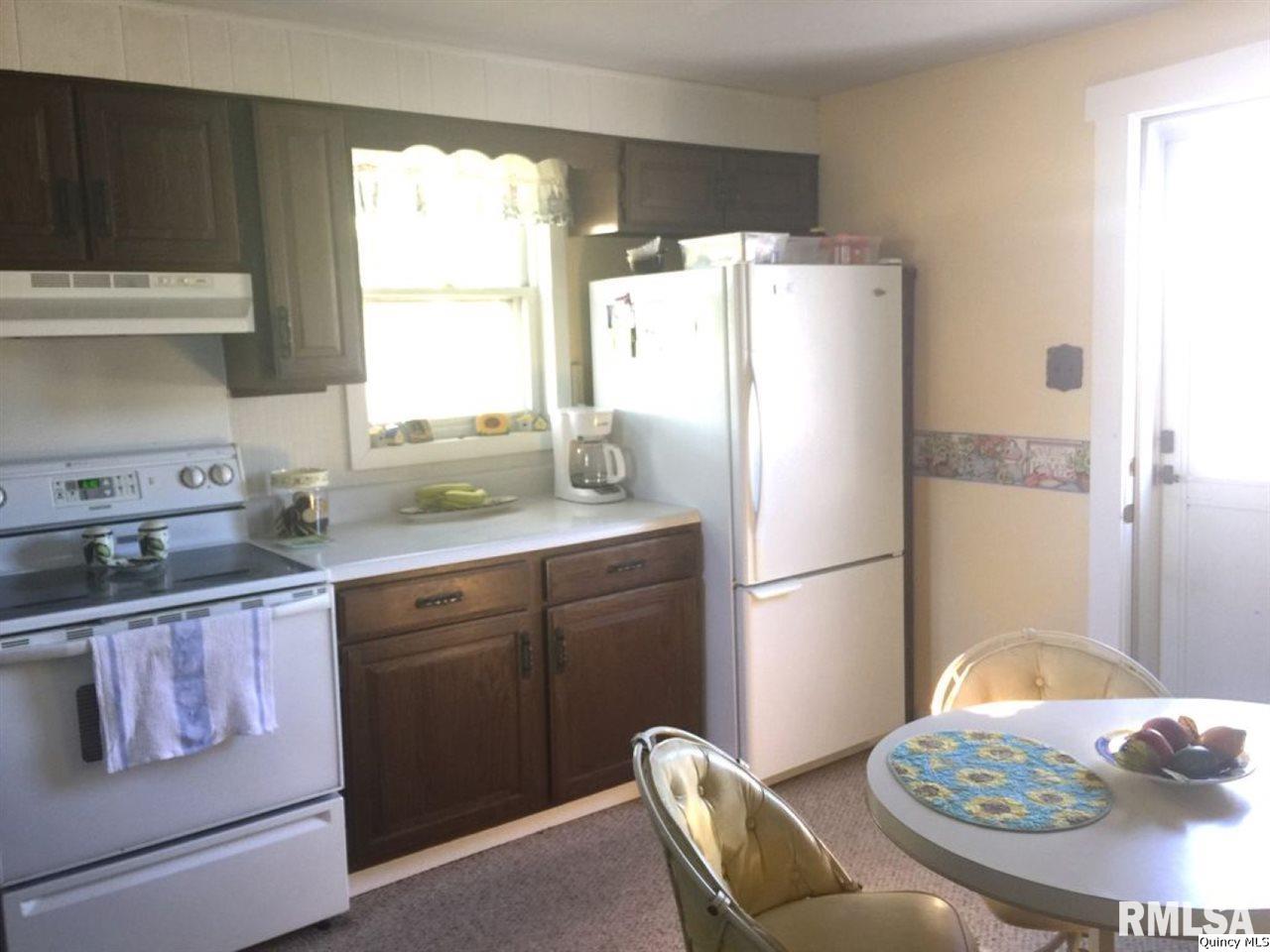 6025 Bitter Road Quincy, IL 62305 - Photo 4 of 27 Gallery Image 4