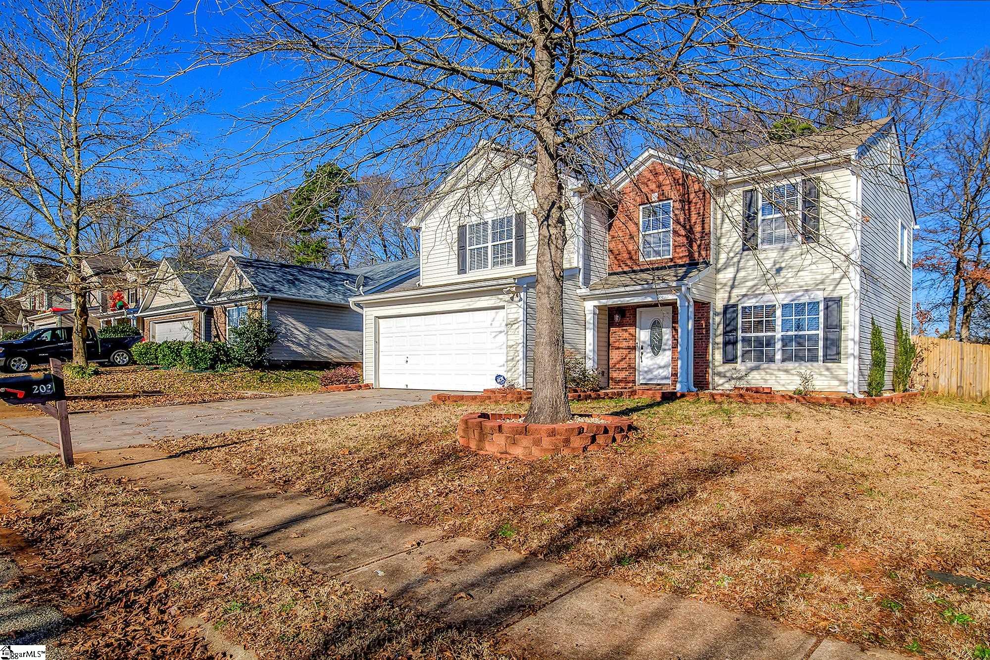 203 Ridgebrook Way Greenville, SC 29605 - Photo 2 of 36 Gallery Image 2