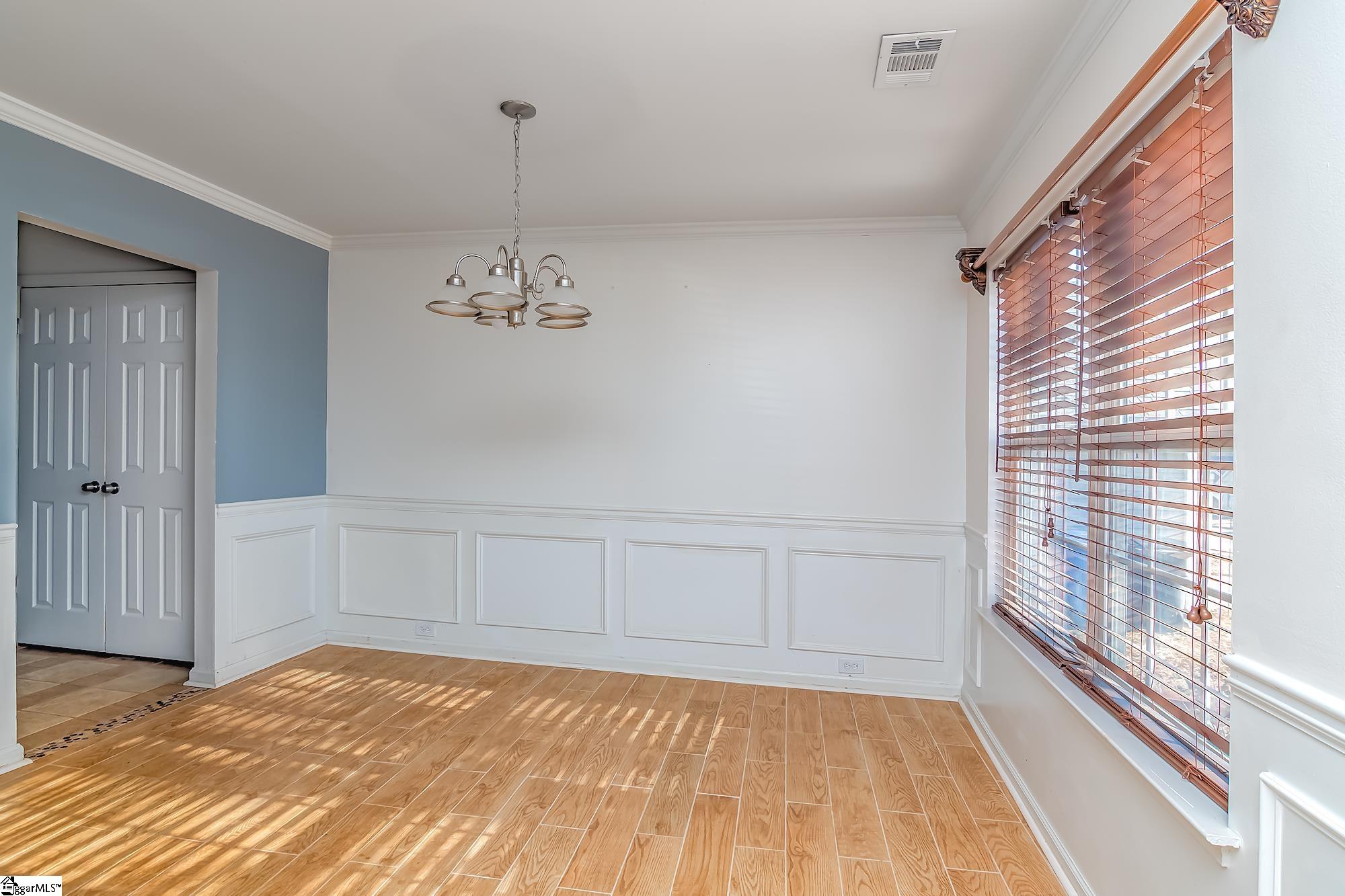 203 Ridgebrook Way Greenville, SC 29605 - Photo 6 of 36 Gallery Image 6